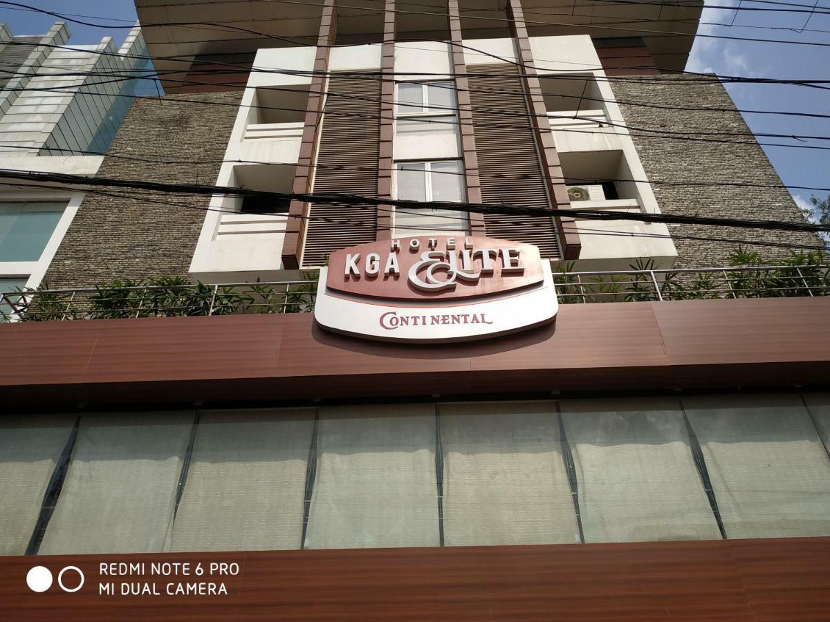 KGA Elite Continental Hotel Tiruvalla Esterno foto